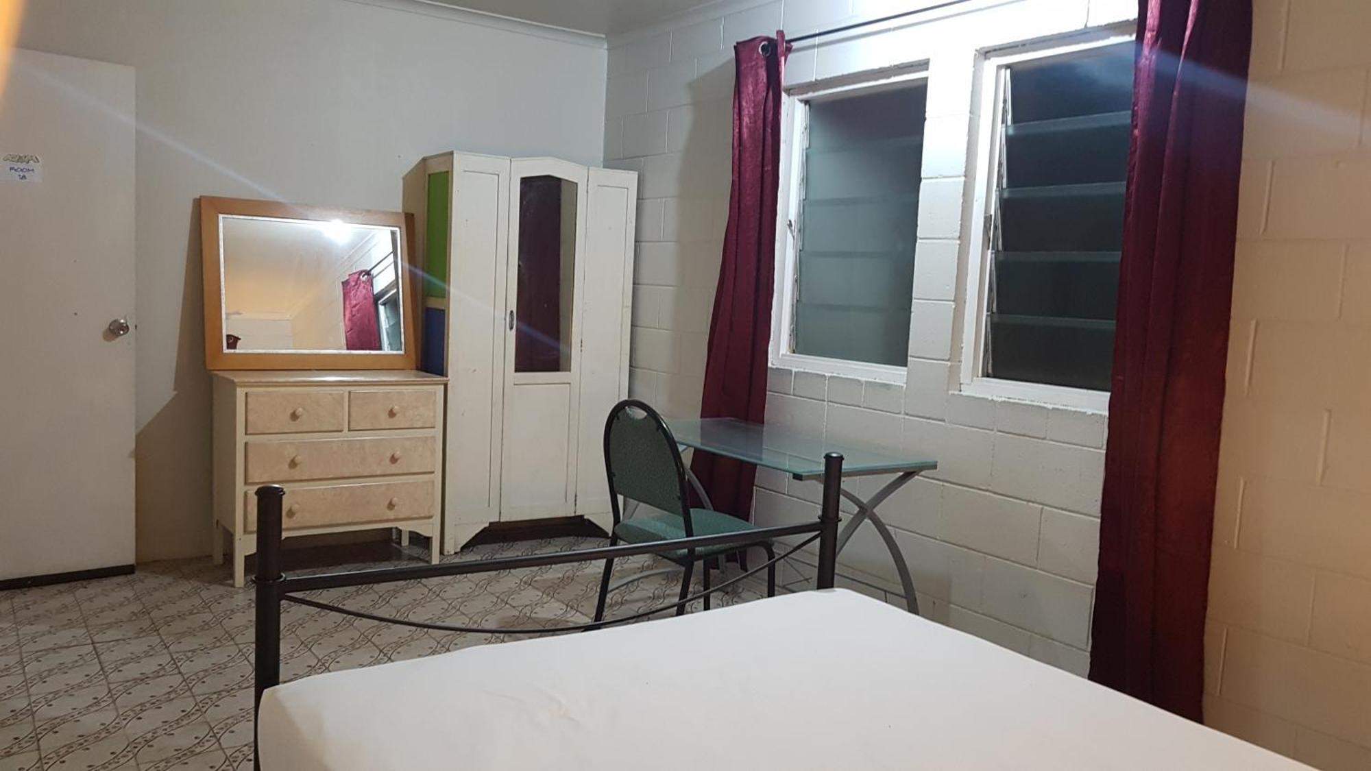 Asylum Cairns Share House Vandrarhem Exteriör bild