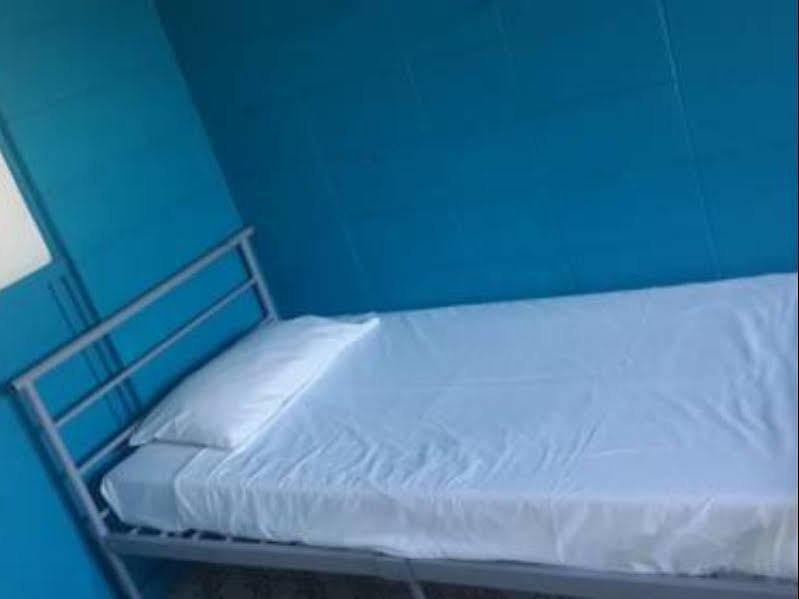 Asylum Cairns Share House Vandrarhem Exteriör bild