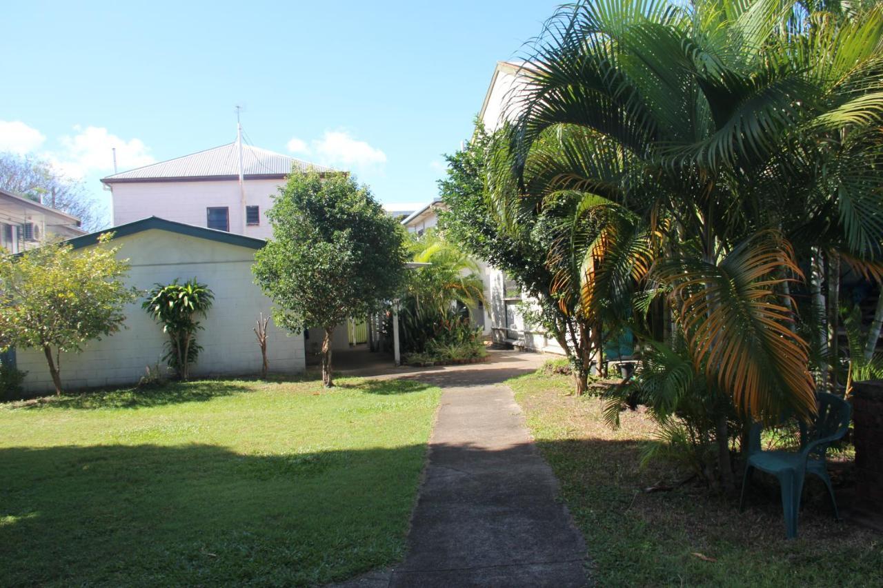 Asylum Cairns Share House Vandrarhem Exteriör bild